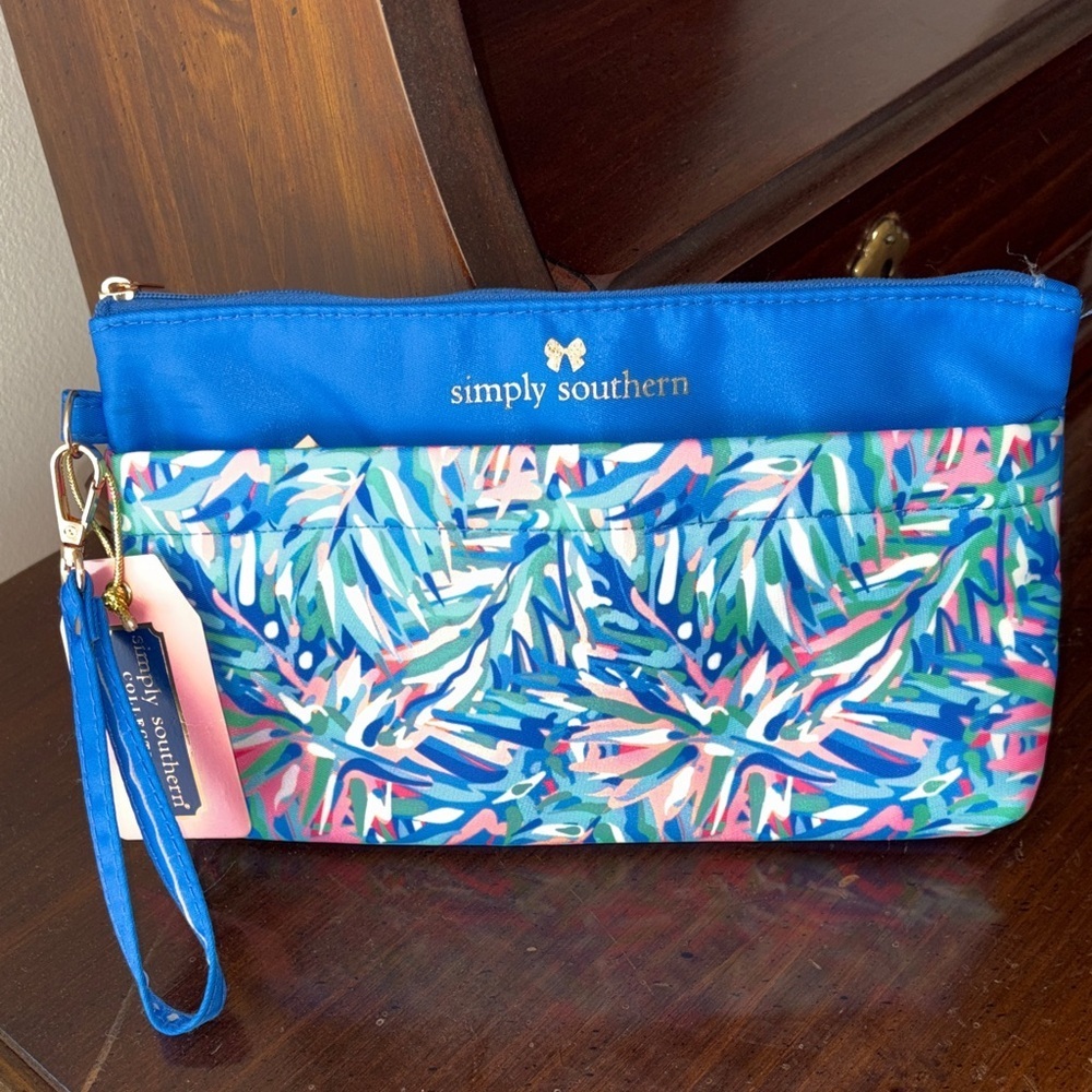 Simply Southern Blue Tropical Print Wristlet with Pink Tag